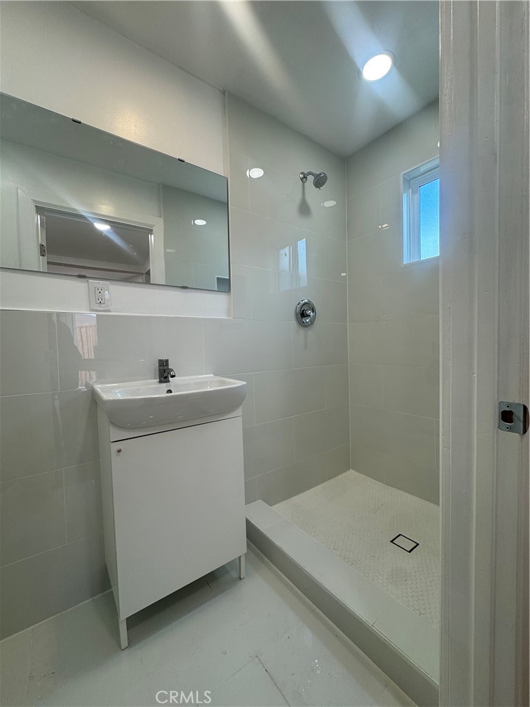 3615 N Mountain View Property Photo 3