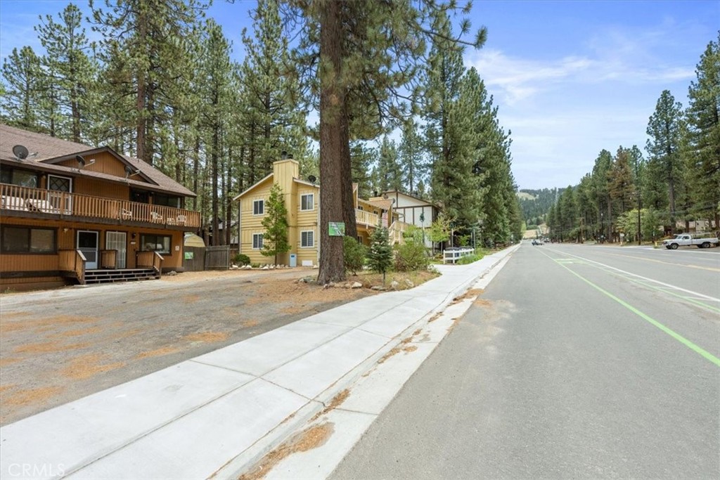 619 Summit Property Photo 3