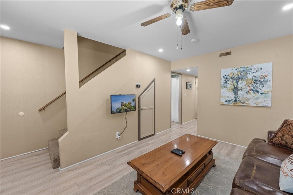 619 Summit Property Photo 5