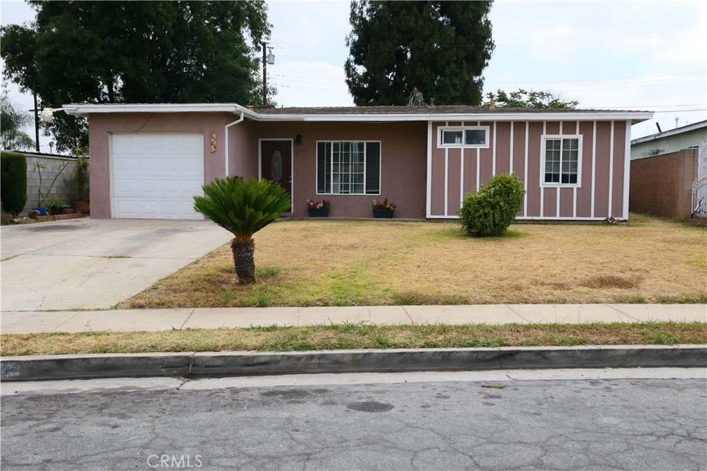 1504 S Haskins Property Photo 2