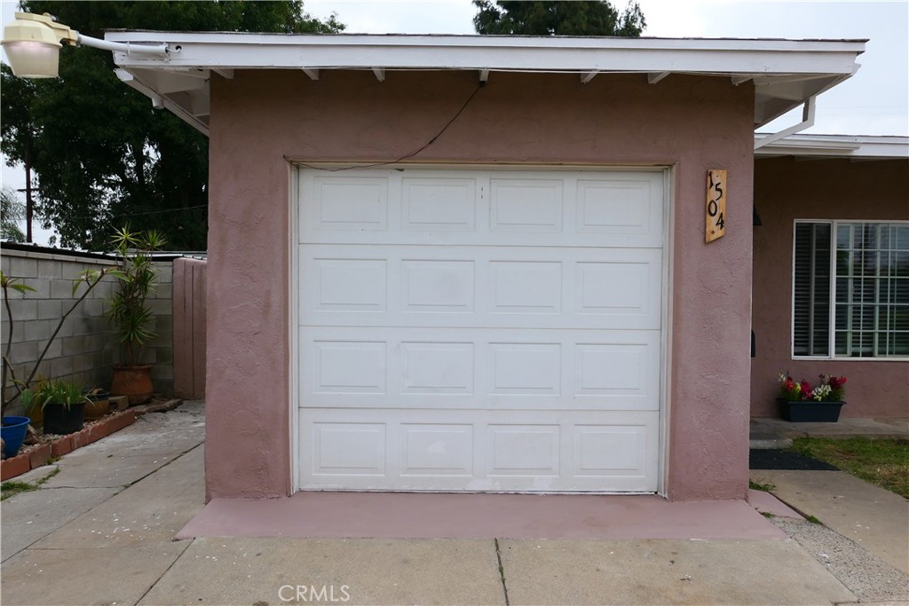 1504 S Haskins Property Photo 9