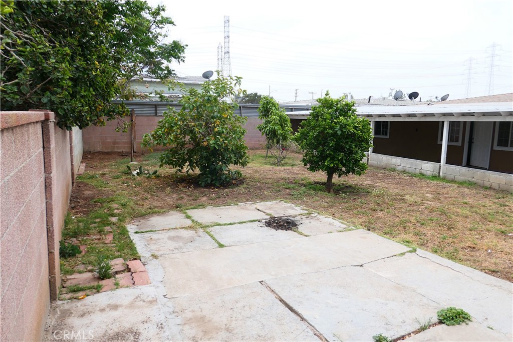 1504 S Haskins Property Photo 13