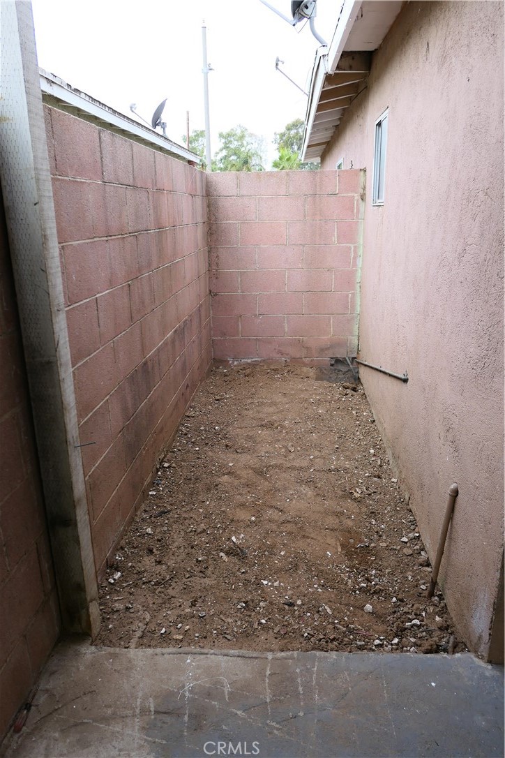1504 S Haskins Property Photo 17