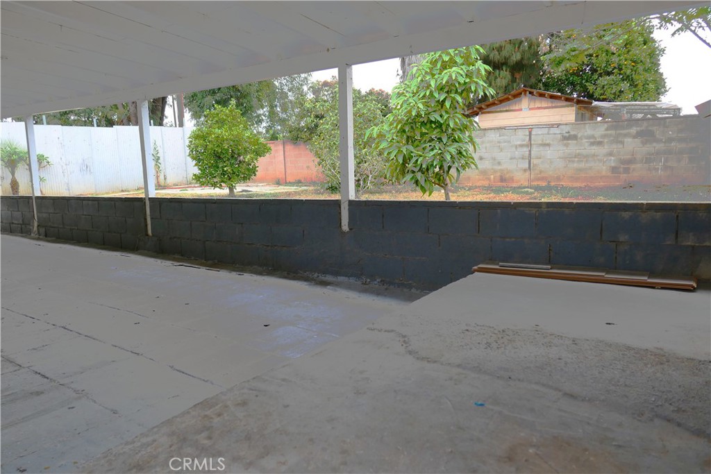 1504 S Haskins Property Photo 19