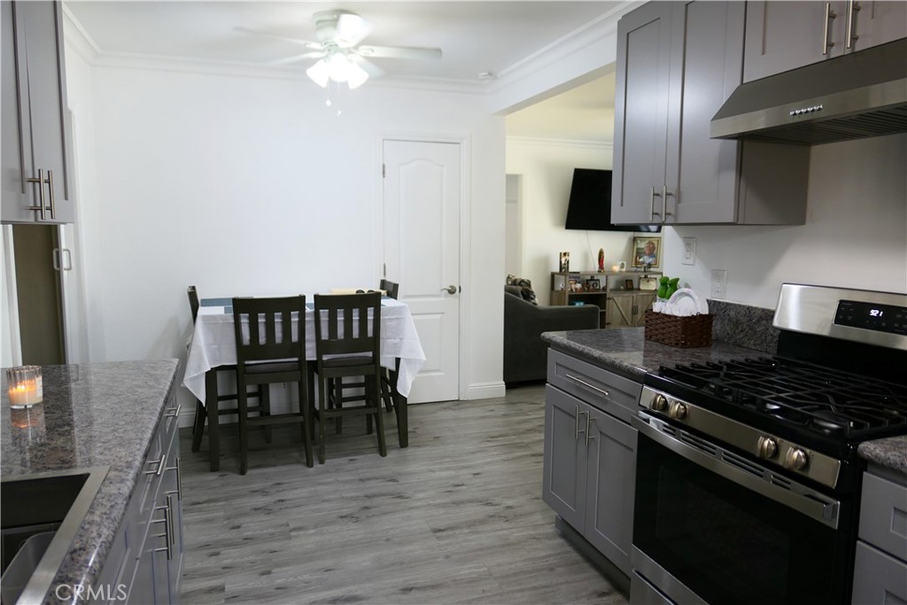 1504 S Haskins Property Photo 29