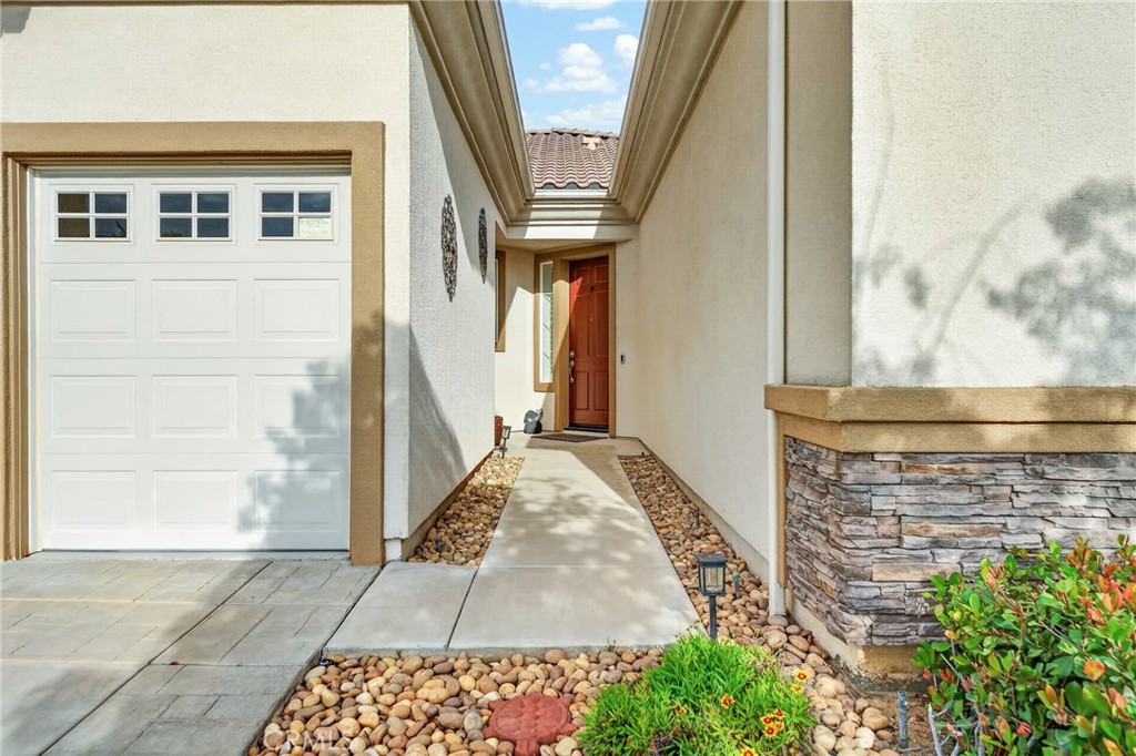 1710 Reyes Property Photo 32