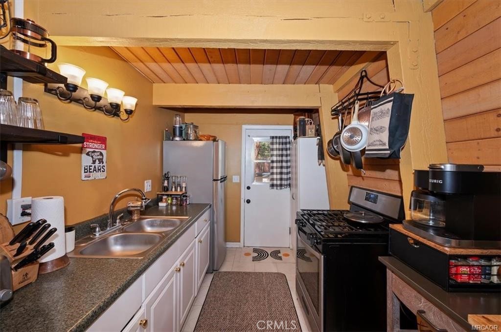 756 Cedar Property Photo 14