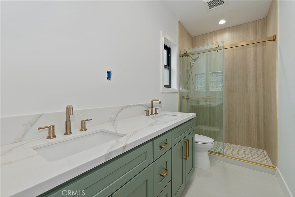 556 Lucerne Drive Property Photo 26