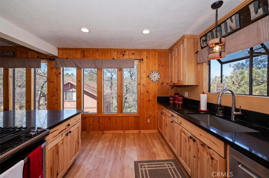 796 Orange Property Photo 17