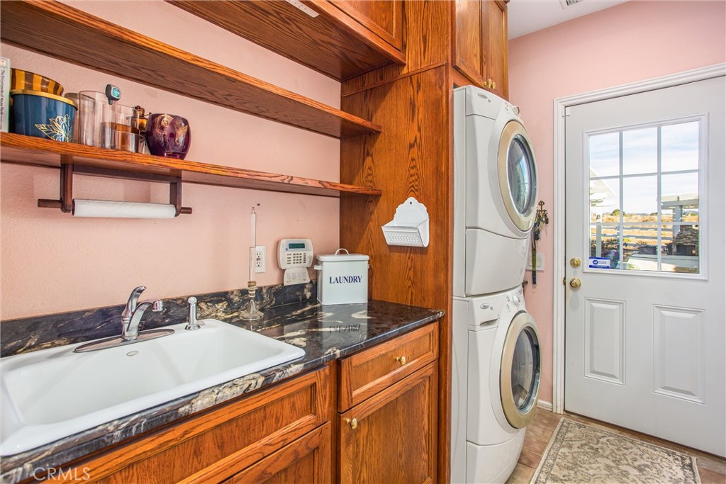 9870 Nancy Property Photo 30