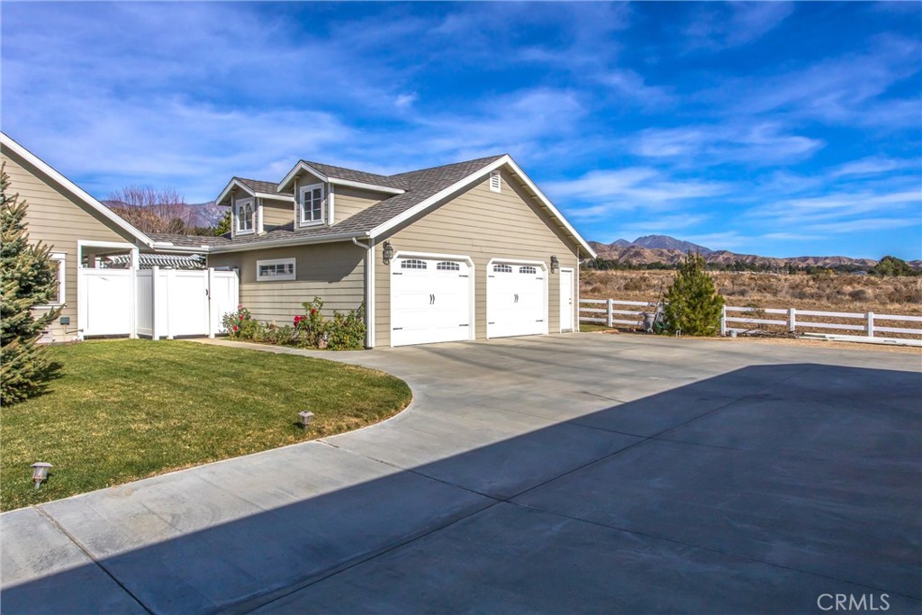 9870 Nancy Property Photo 45