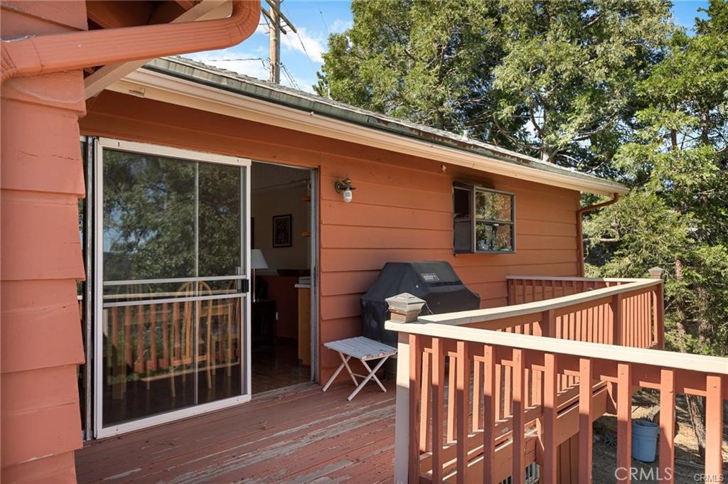 30400 Live Oak Property Photo 4