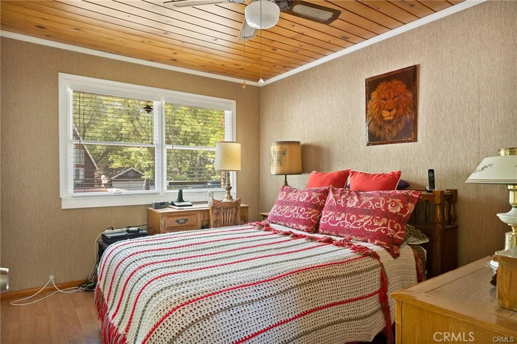 30400 Live Oak Property Photo 12