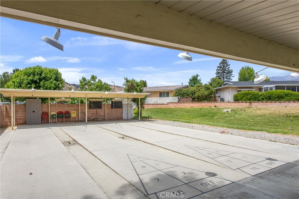 11965 Peach Tree Property Photo 23