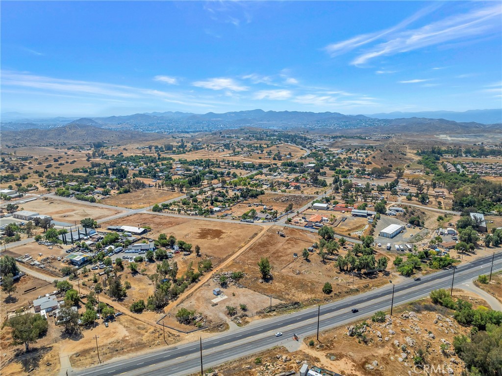 27520 State Highway 74 Property Photo 6