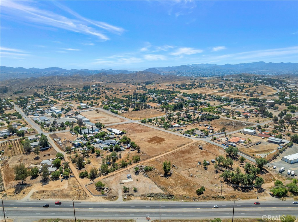 27520 State Highway 74 Property Photo 7