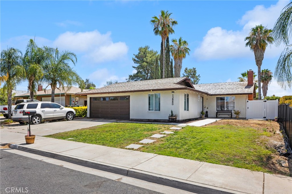 12880 Foreman Ave Property Photo 2