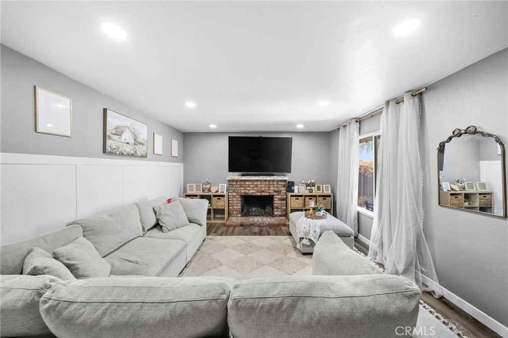 12880 Foreman Ave Property Photo 14