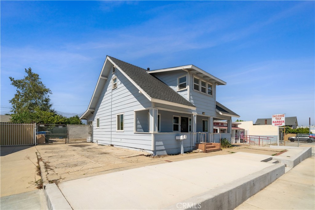 745 E Holt Property Photo 1
