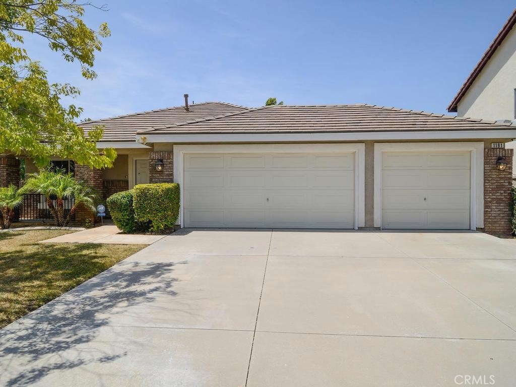 1191 Solar Circle Property Photo 1
