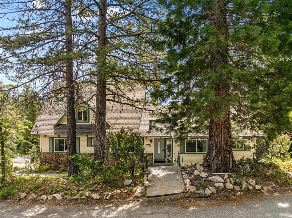 943 Nadelhorn Property Photo 8