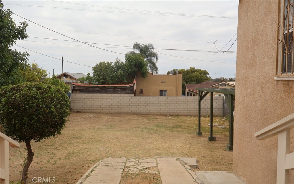 2812 Blanchard Property Photo 3