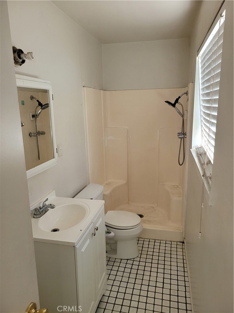 1864 W Virginia Property Photo 9