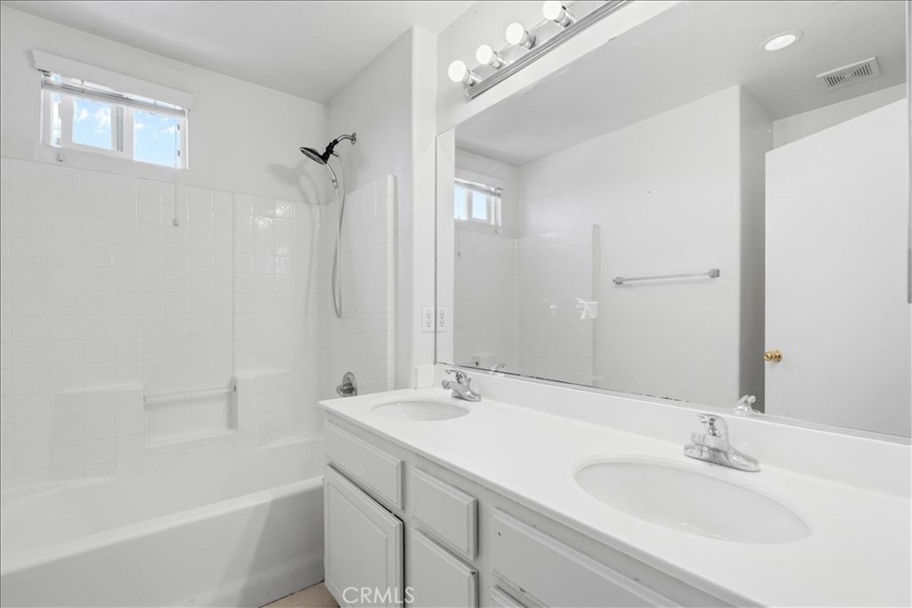 13736 Sunshine Terrace Property Photo 27