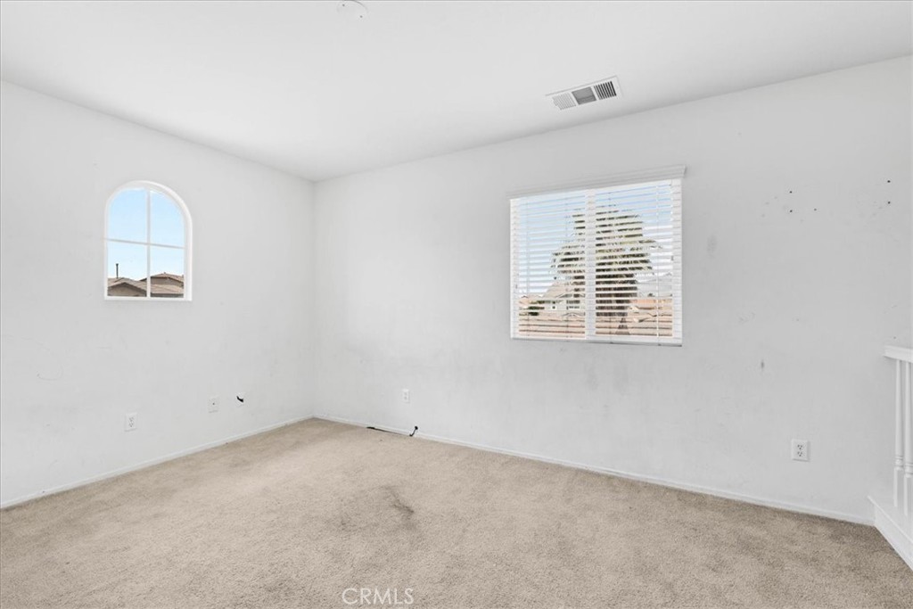 13736 Sunshine Terrace Property Photo 28
