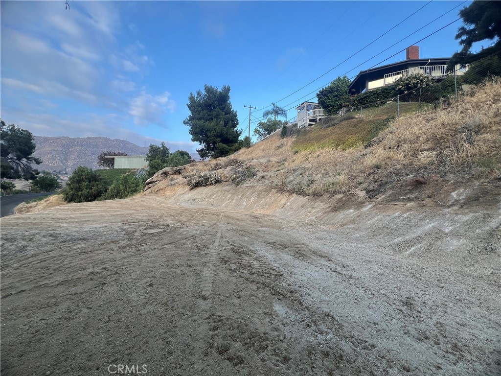 20254 Westpoint Dr. Property Photo 4