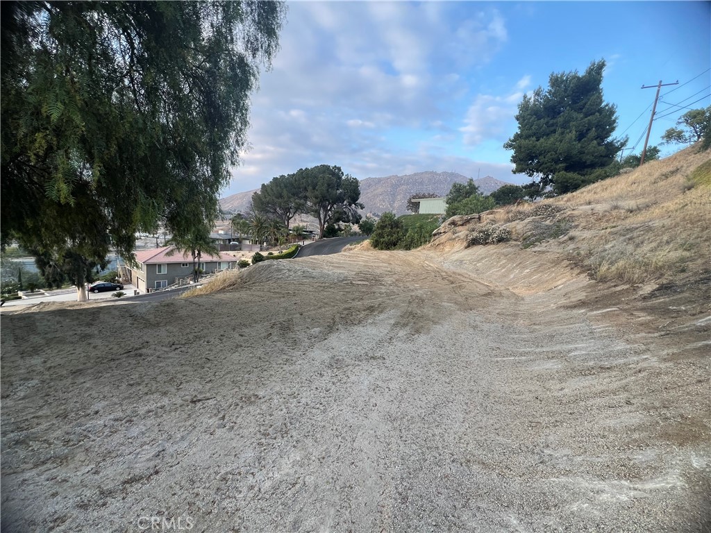 20254 Westpoint Dr. Property Photo 6