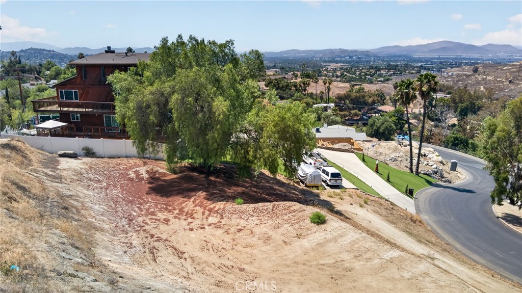 20254 Westpoint Dr. Property Photo 10