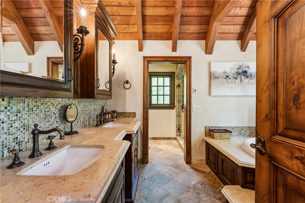 27596 High Knoll Property Photo 45