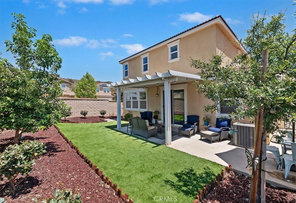 17109 Gray Pine Place Property Photo 3