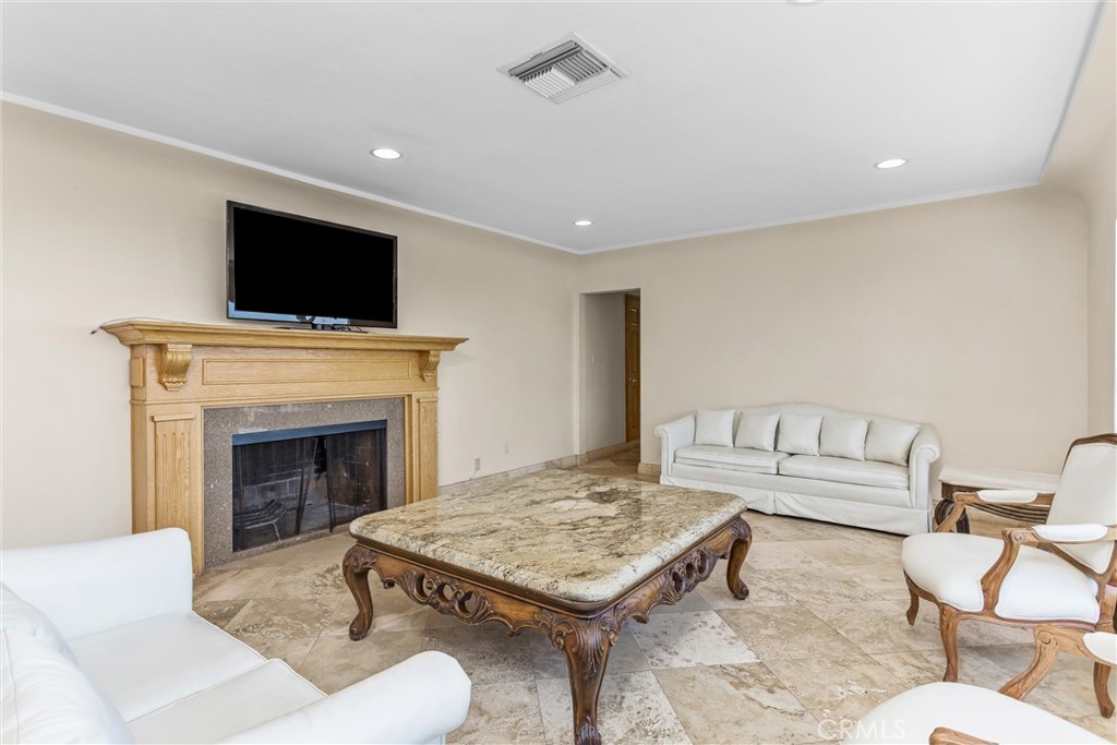 339 Edgerton Drive Property Photo 13
