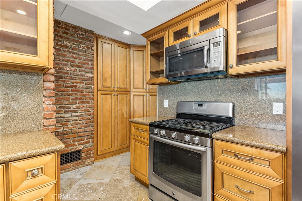 339 Edgerton Drive Property Photo 17