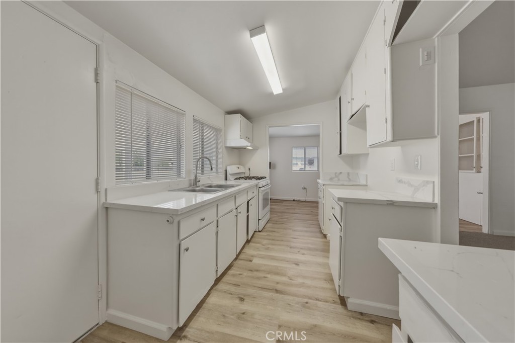 7888 Lankershim Avenue Property Photo 6