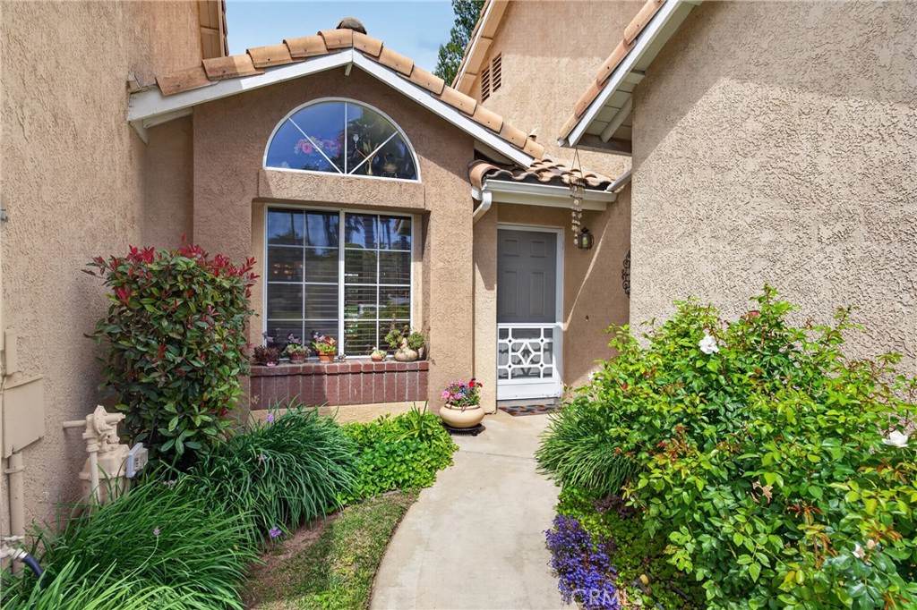 475 La Costa Drive Property Photo 4