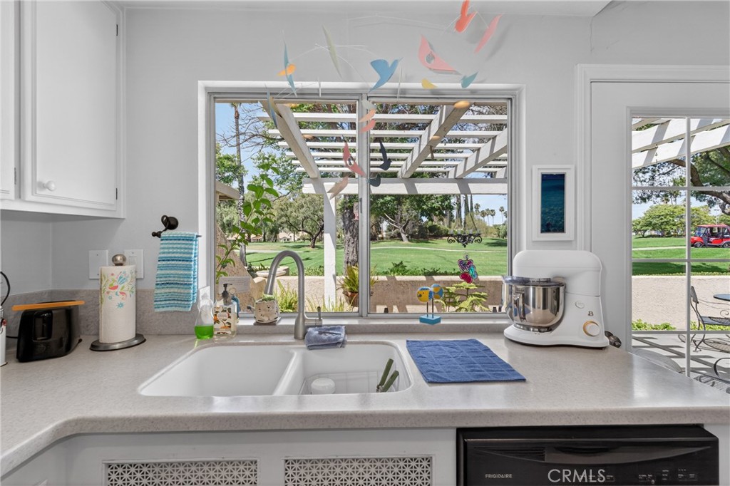 475 La Costa Drive Property Photo 10
