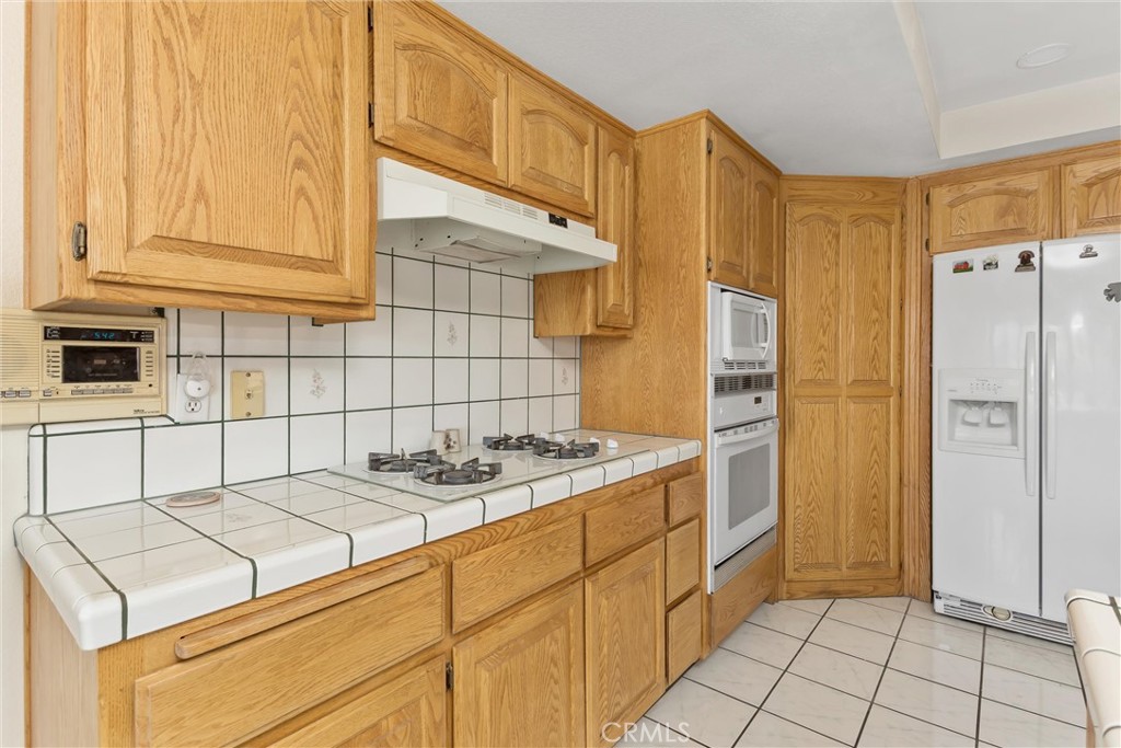 13675 Spring Valley Parkway Property Photo 12