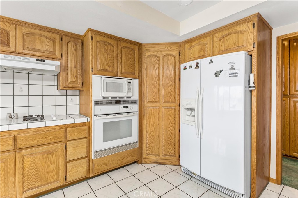 13675 Spring Valley Parkway Property Photo 15