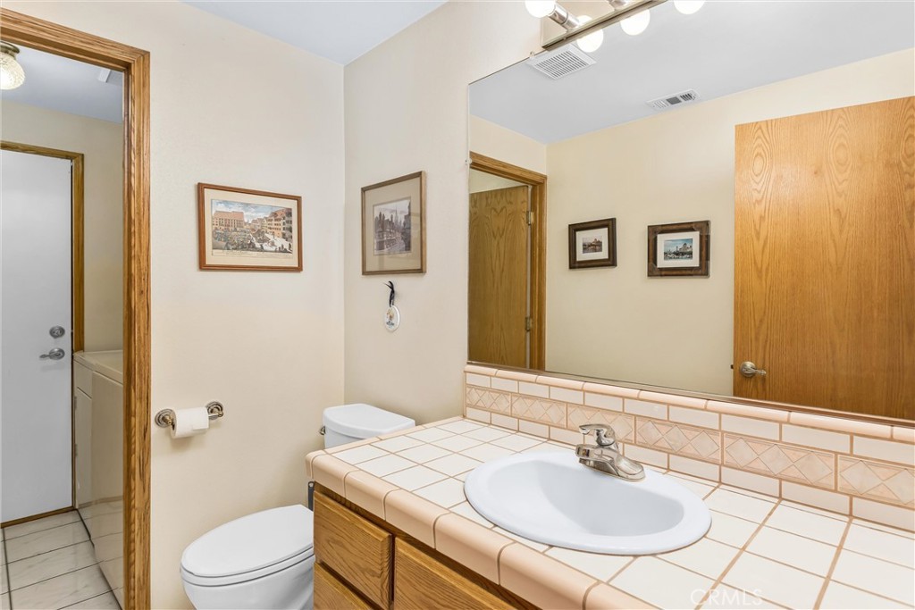 13675 Spring Valley Parkway Property Photo 21