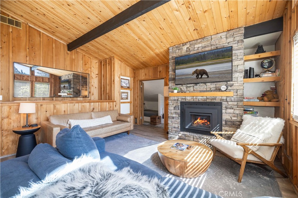 789 Silver Tip Property Photo 3