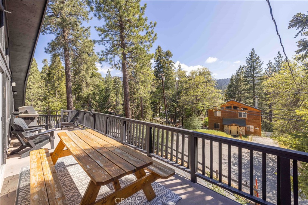 789 Silver Tip Property Photo 7