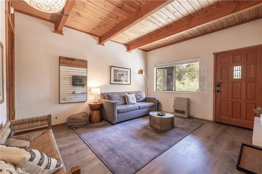 789 Silver Tip Property Photo 9