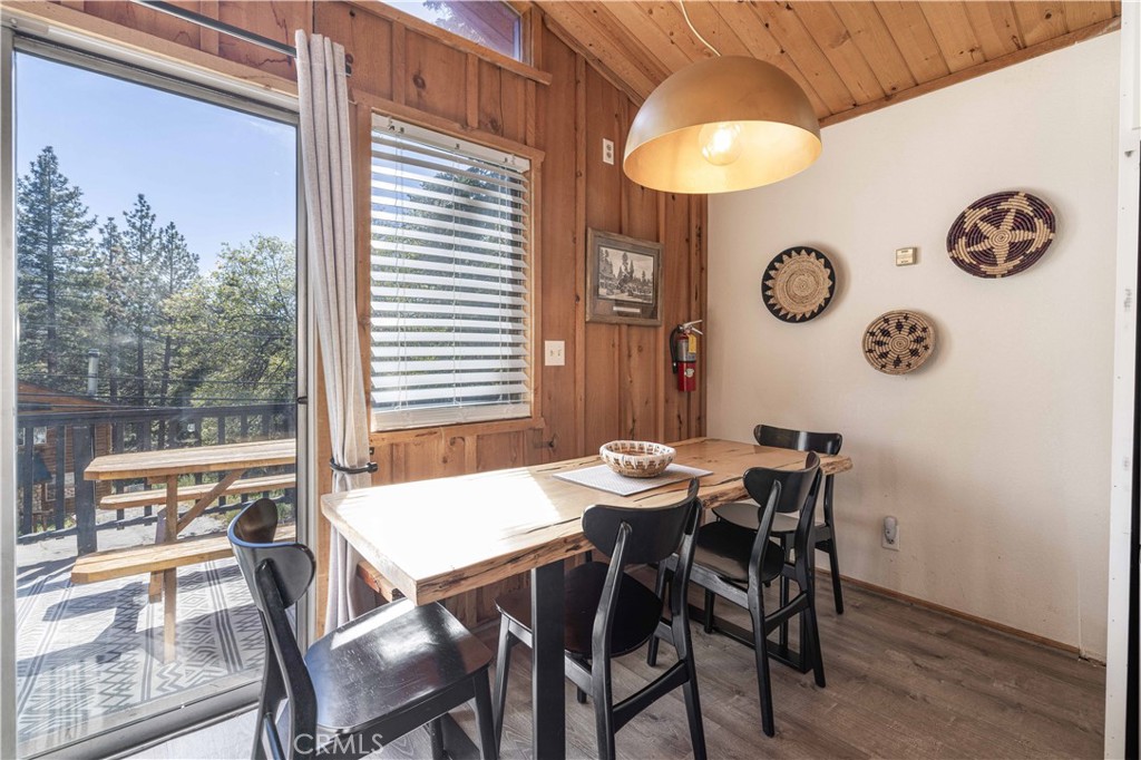 789 Silver Tip Property Photo 12