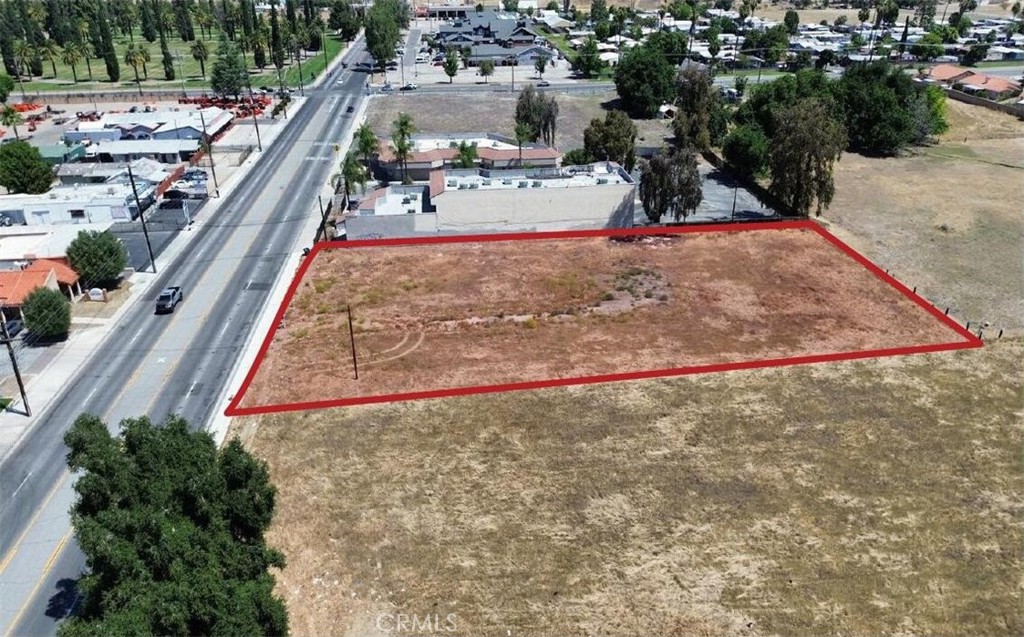 608 N San Jacinto Property Photo 3