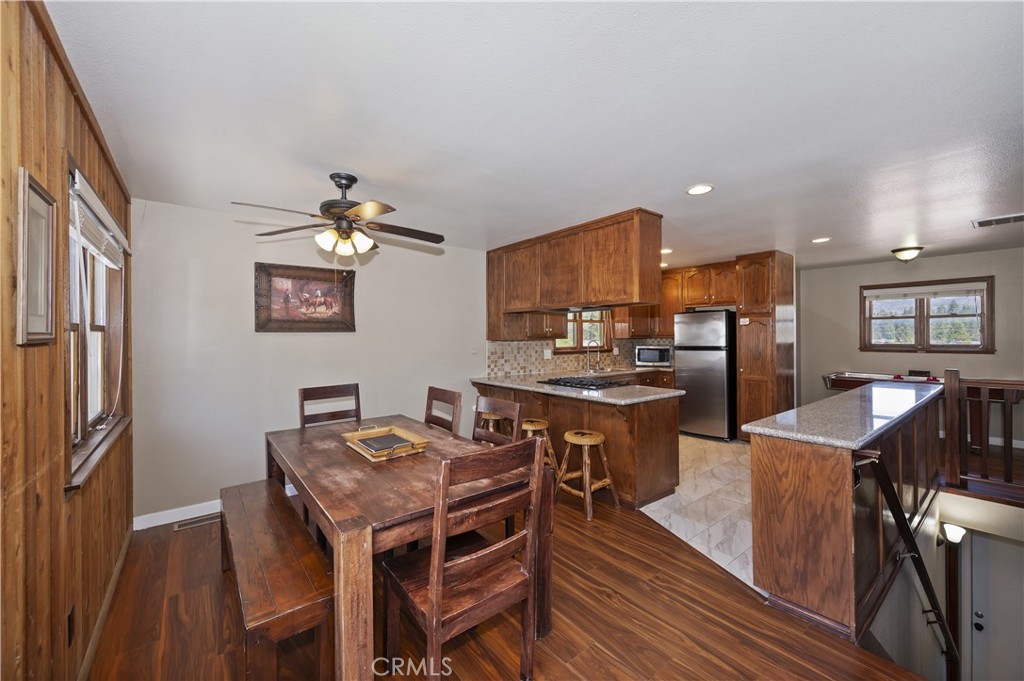 858 Club View Drive Property Photo 18