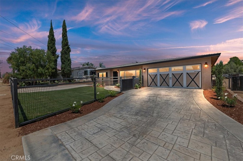 3243 Temescal Property Photo