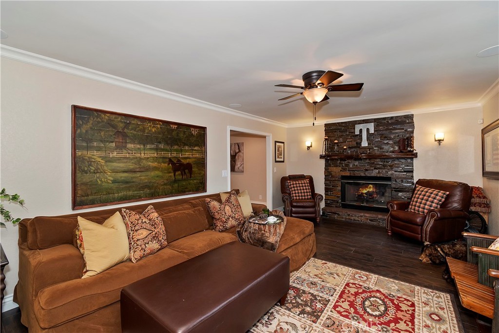 41659 Mockingbird Property Photo 6